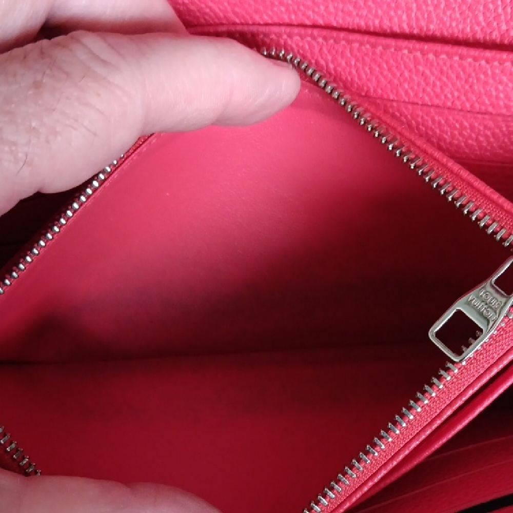 Louis Vuitton Empreinte Sarah Red Leather Envelope Wallet - Picture 8 of 16